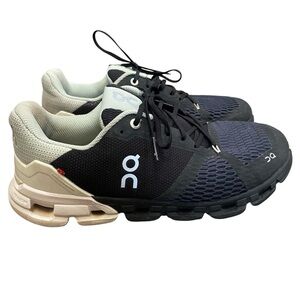 ON CLOUD Cloudflyer Black/Mint Green Running Shoes women’s Sz 8